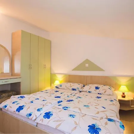 Апартаменты Gorgeous In With Sauna *